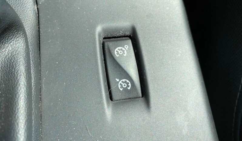 Renault Megane III 1,5 dCi 90 Expression 5d full