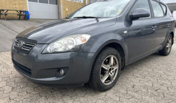 Kia Ceed 1,6 CRDi full